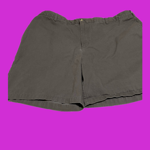 Men’s flat front grey khaki shorts, size 46.